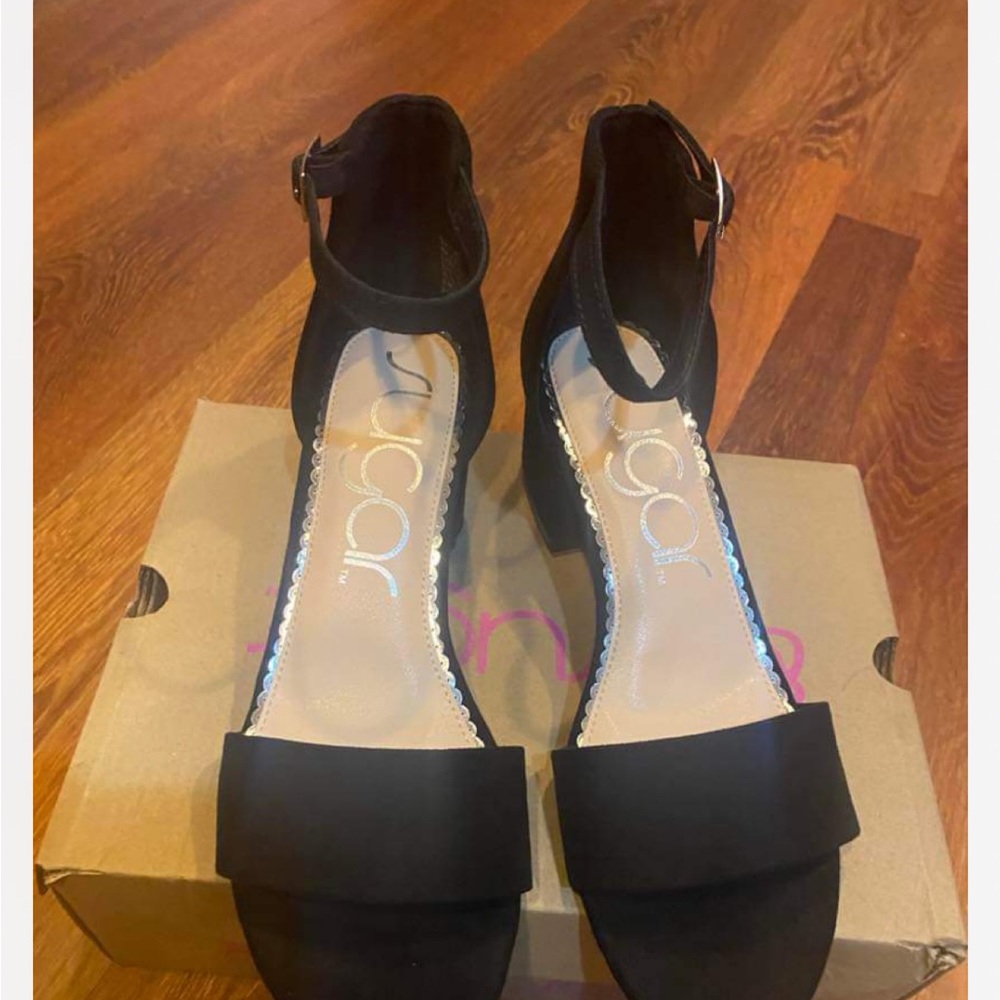 NWOT Sugar Chucky Heal Open Toe Sandle Size 8W